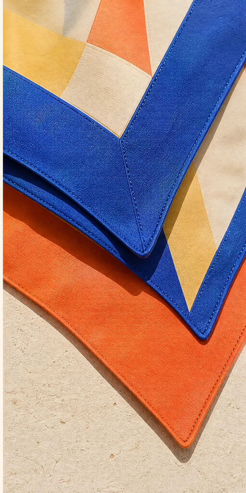 Frame Scarf Set — detail view